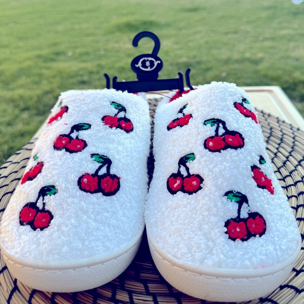 Women’s Cherry Slippers 🍒 Available in size 8 or 9